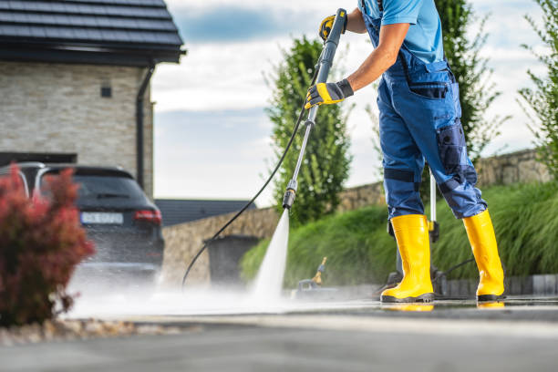 Best Spring Cleaning  in Delavan, IL